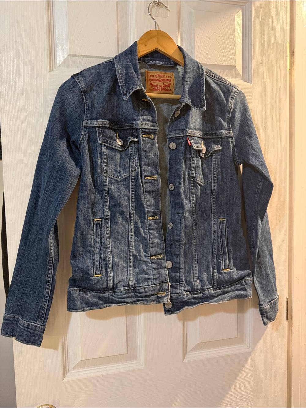 Levi's Kids Denim Jacket in Medium Blue Wash